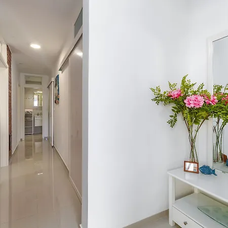 Hundefreundliches Mit Mediterranem Garten - 600 Meter Zum Apartman