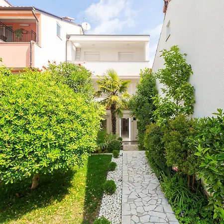 Hundefreundliches Mit Mediterranem Garten - 600 Meter Zum Apartamento Poreč