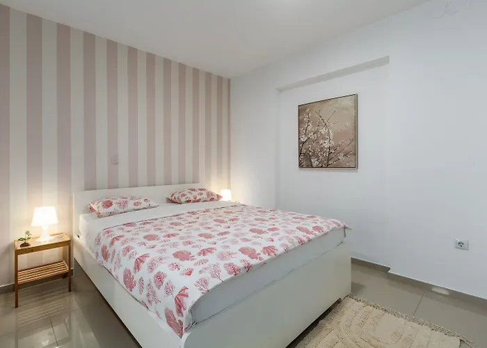 Hundefreundliches Mit Mediterranem Garten - 600 Meter Zum Apartman