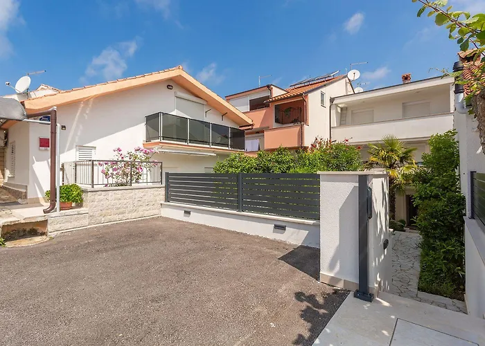 Hundefreundliches Mit Mediterranem Garten - 600 Meter Zum Apartman *