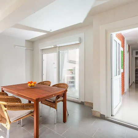 Апартаменты Hundefreundliches Mit Mediterranem Garten - 600 Meter Zum