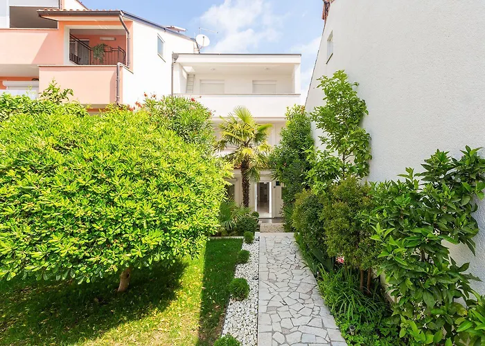 Hundefreundliches Mit Mediterranem Garten - 600 Meter Zum Апартаменты Пореч